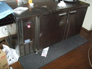 テーブル型冷蔵庫